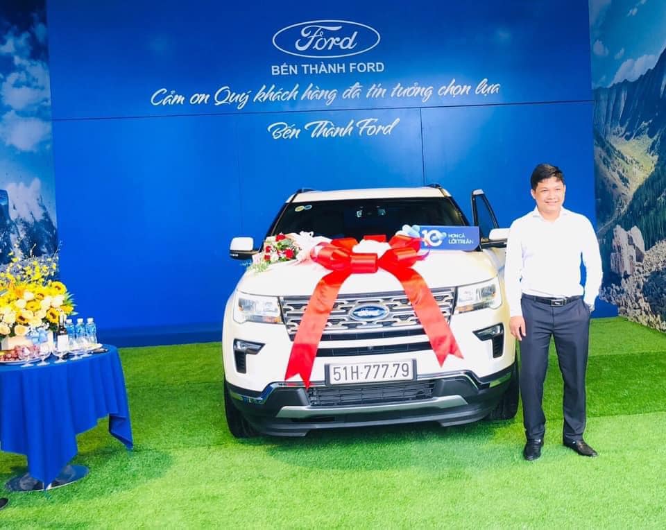 Ford Explorer biển số cực chất.