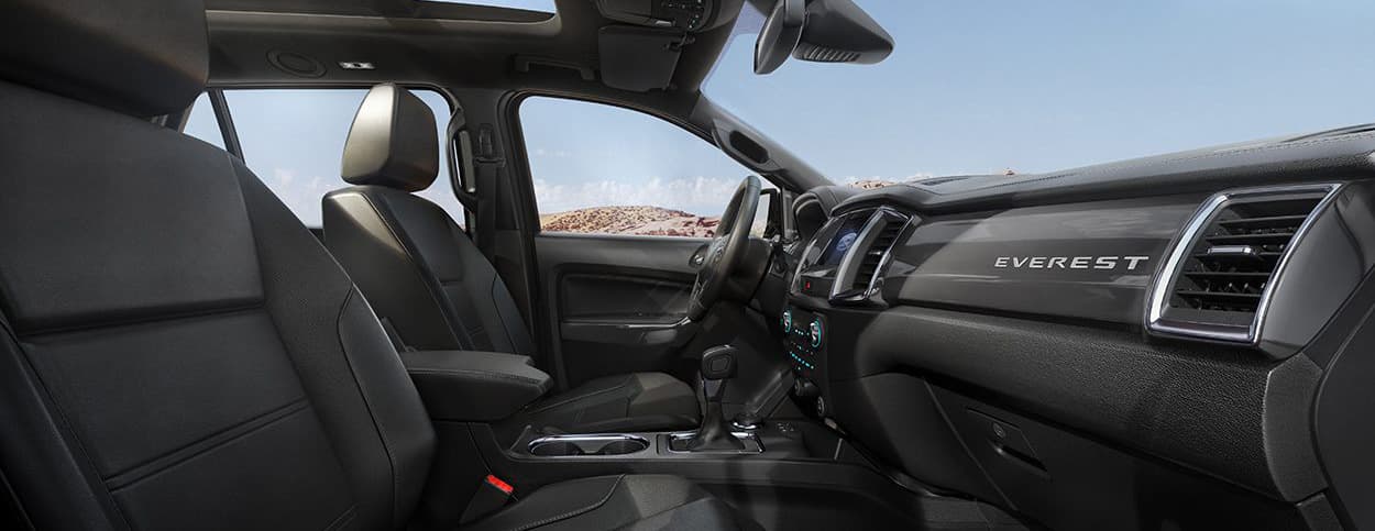 Nội thất xe Ford Everest cũng được trang bị tiện nghi,