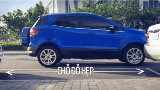 Ford EcoSport - Camera lùi tự động