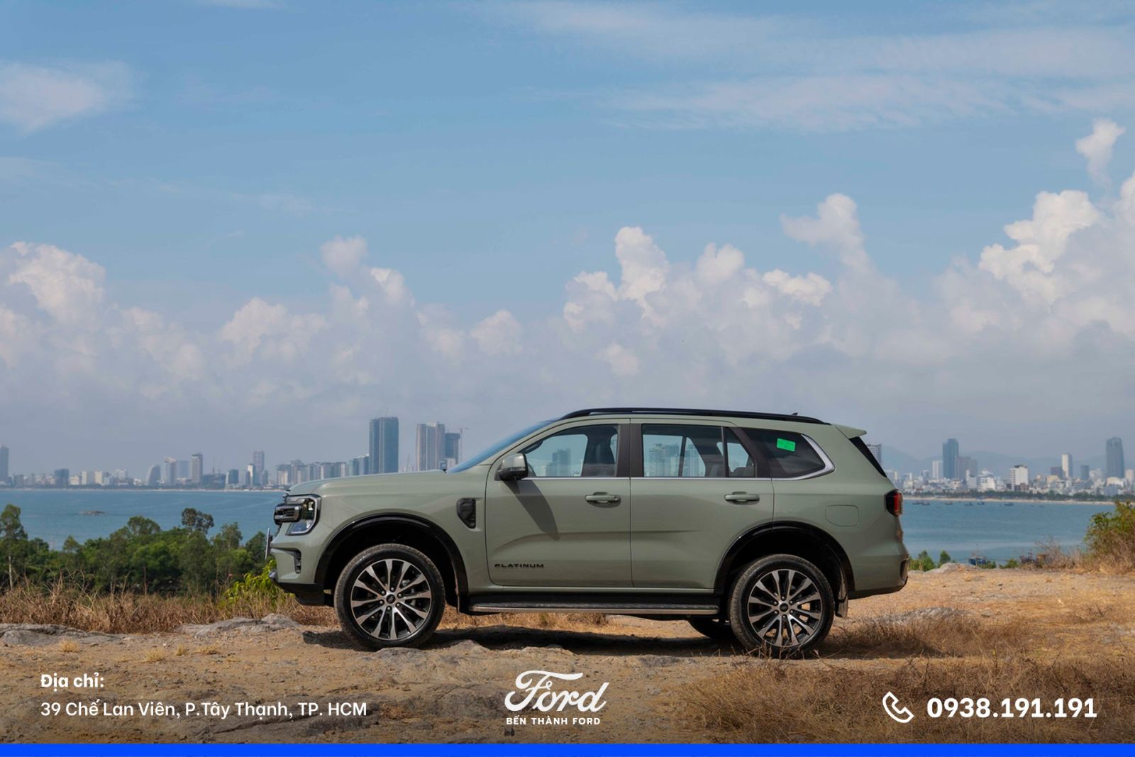 Ford Everest Platinum+ MỚI bên hông xe