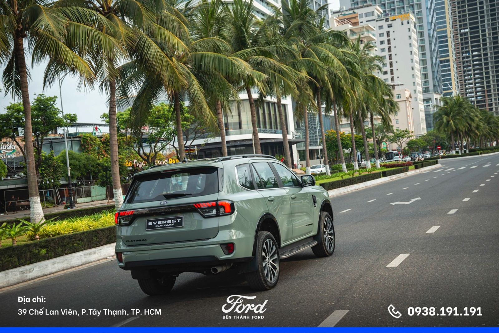 Ford Everest Platinum+ MỚI màu xanh thạch anh 