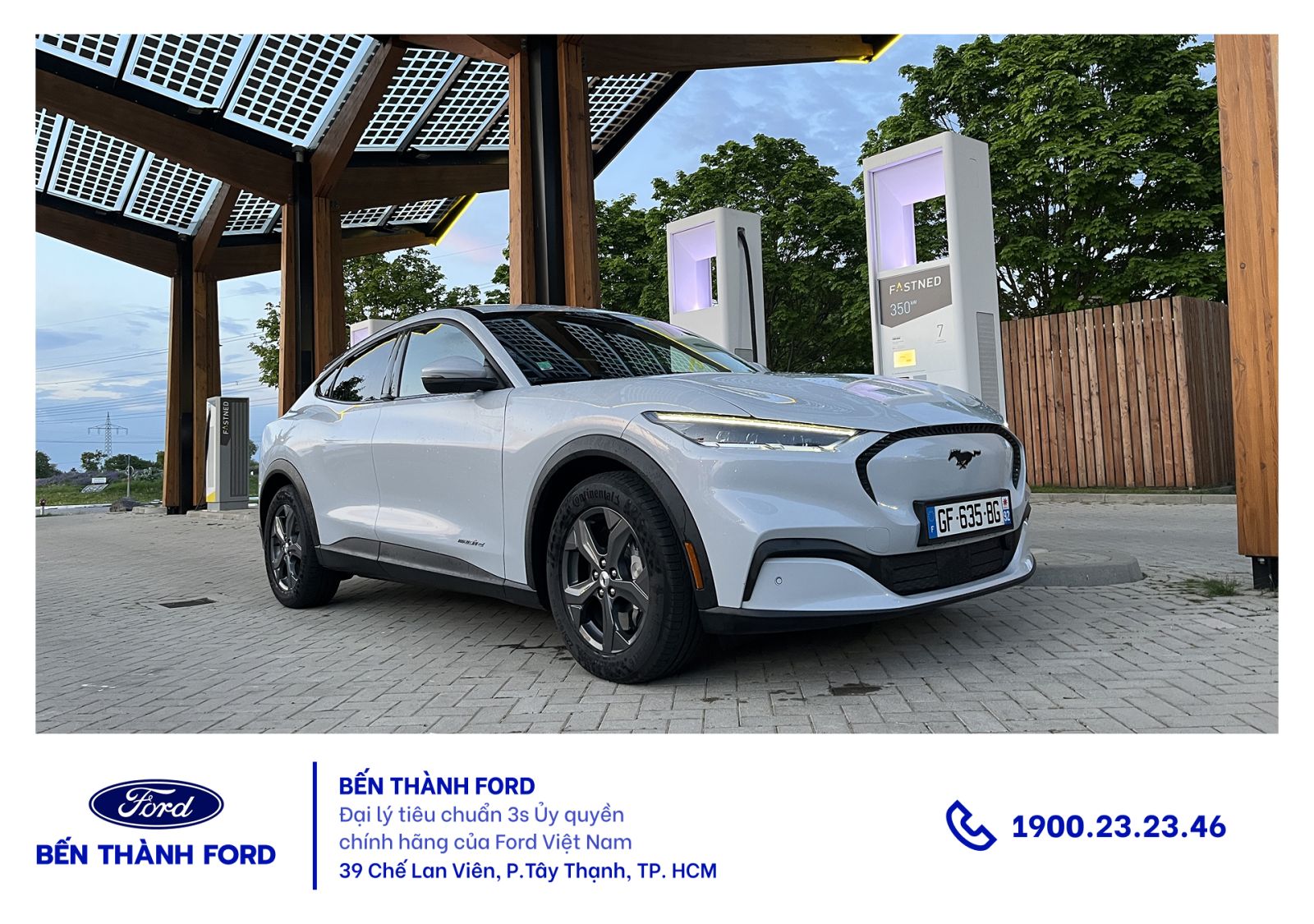 Ford Mustang Mach-E Premium AWD màu trắng