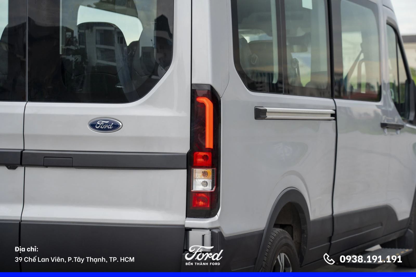 Ford Transit Trend đèn hậu