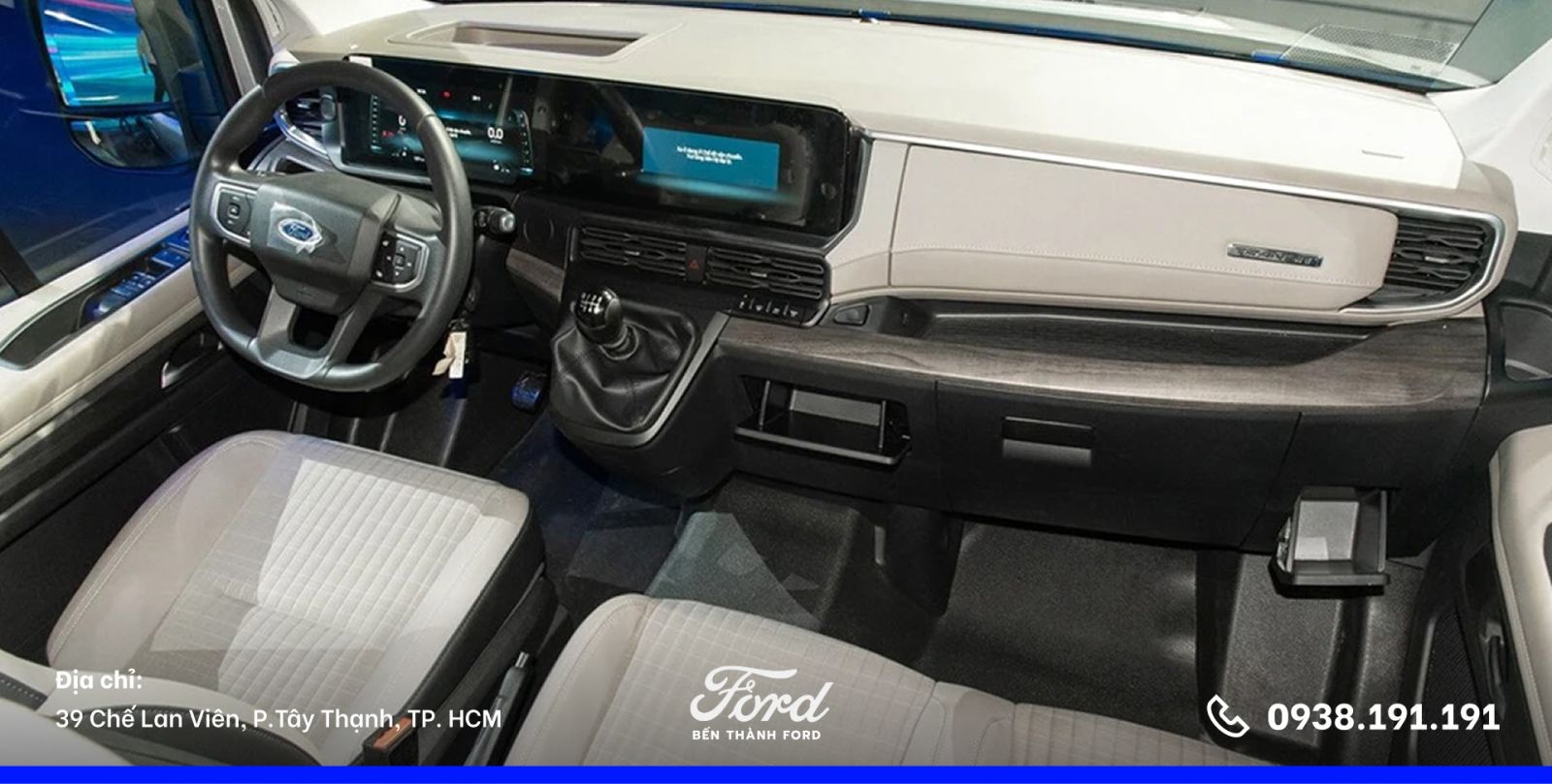 Ford Transit Trend ghế lái 