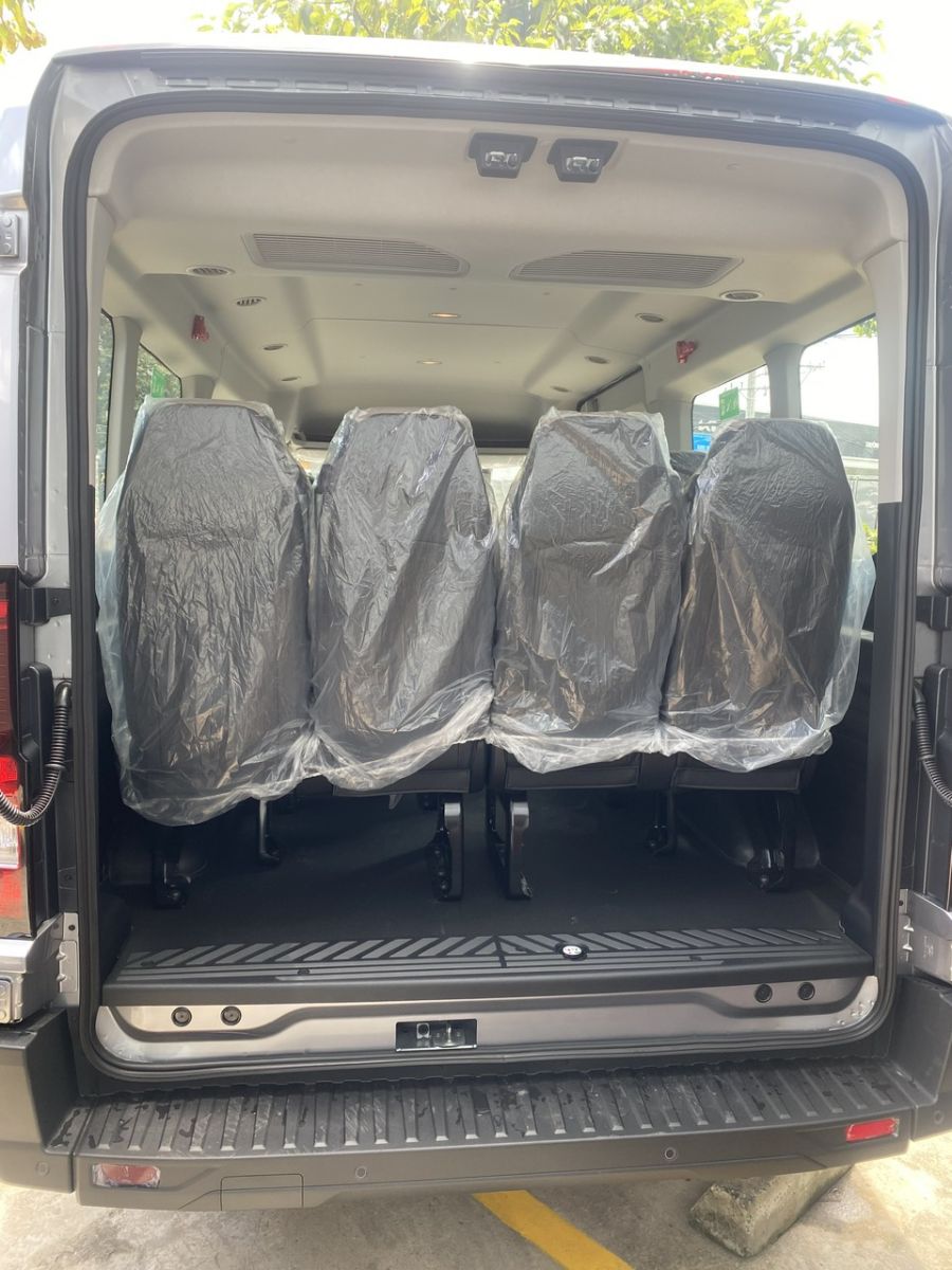 Hàng ghế sau Transit Trend