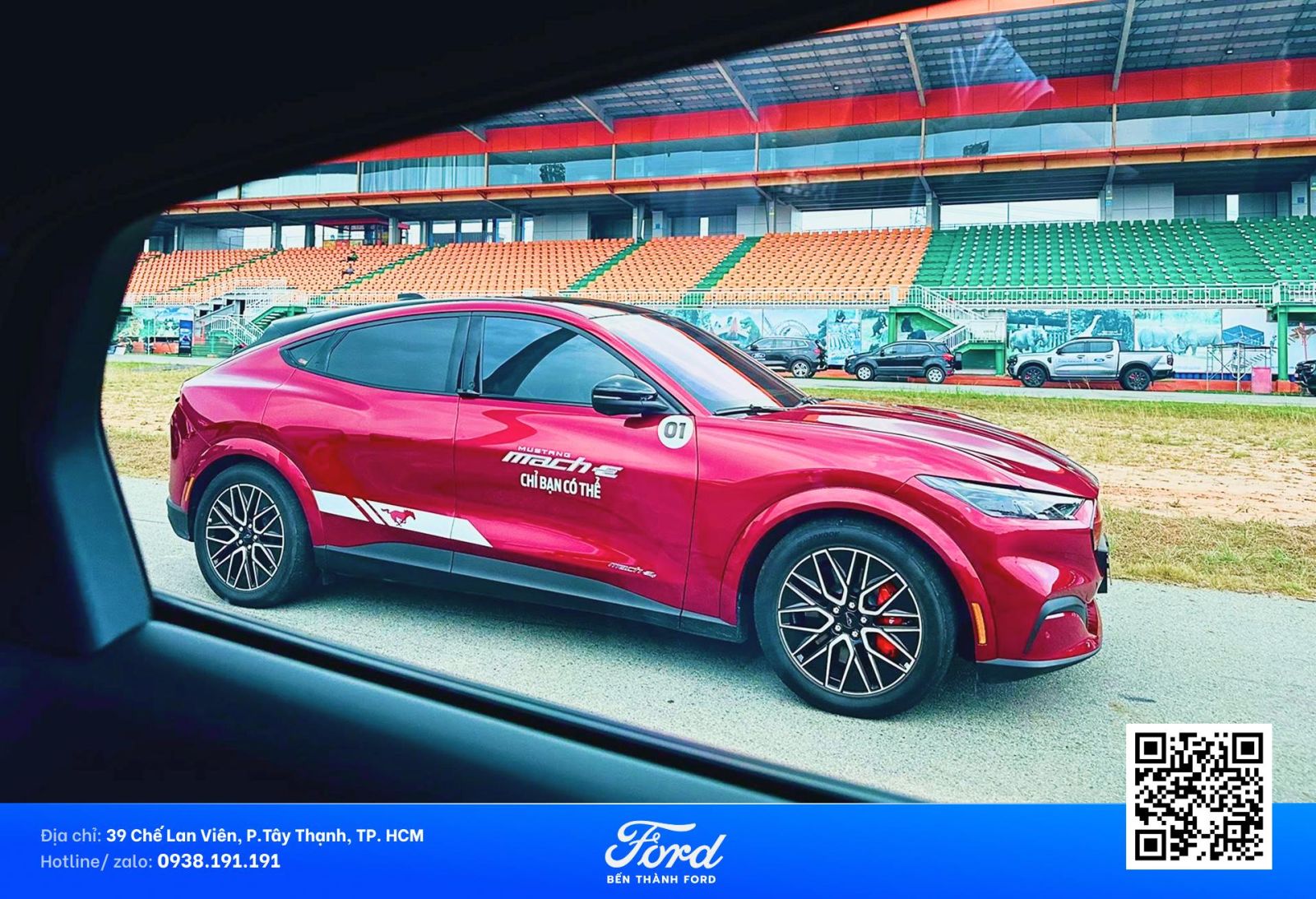 Mustang mach e phiên bản màu đỏ 2026